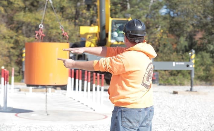 Read more about the article Heavy Equipment Safety Checklist