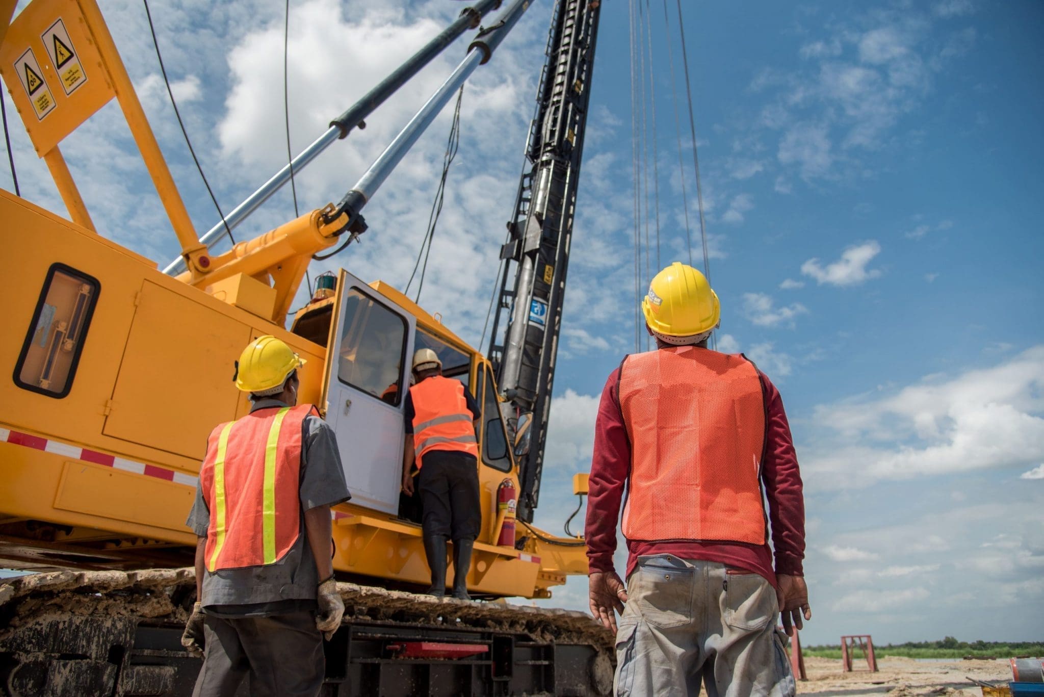 Read more about the article Top FIVE Heavy Equipment Construction Site Safety Tips