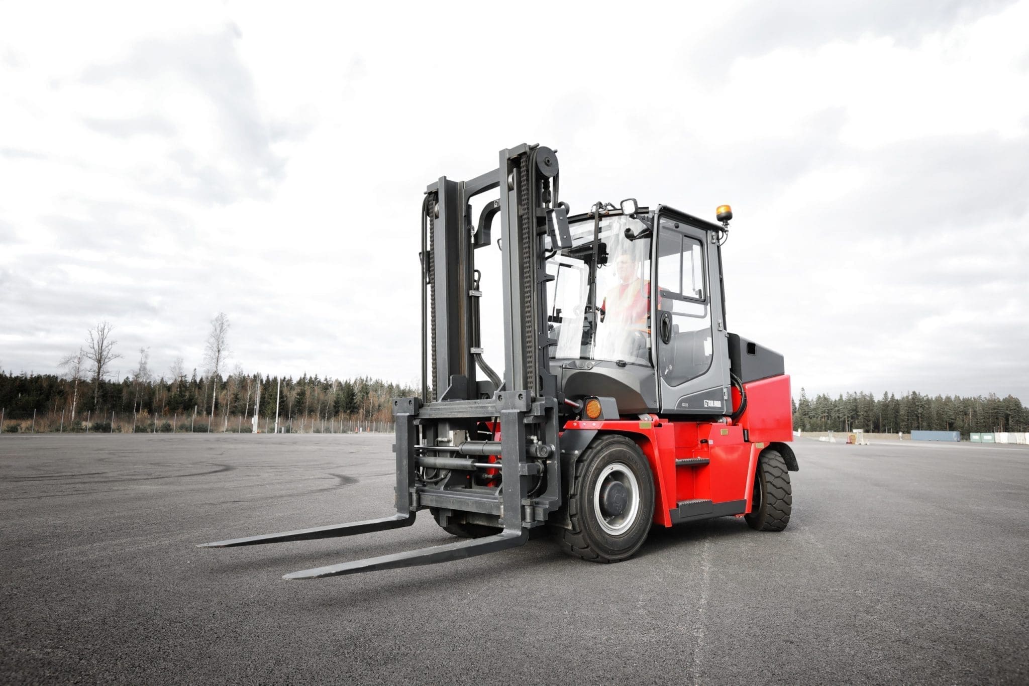 Read more about the article How a Forklift Works