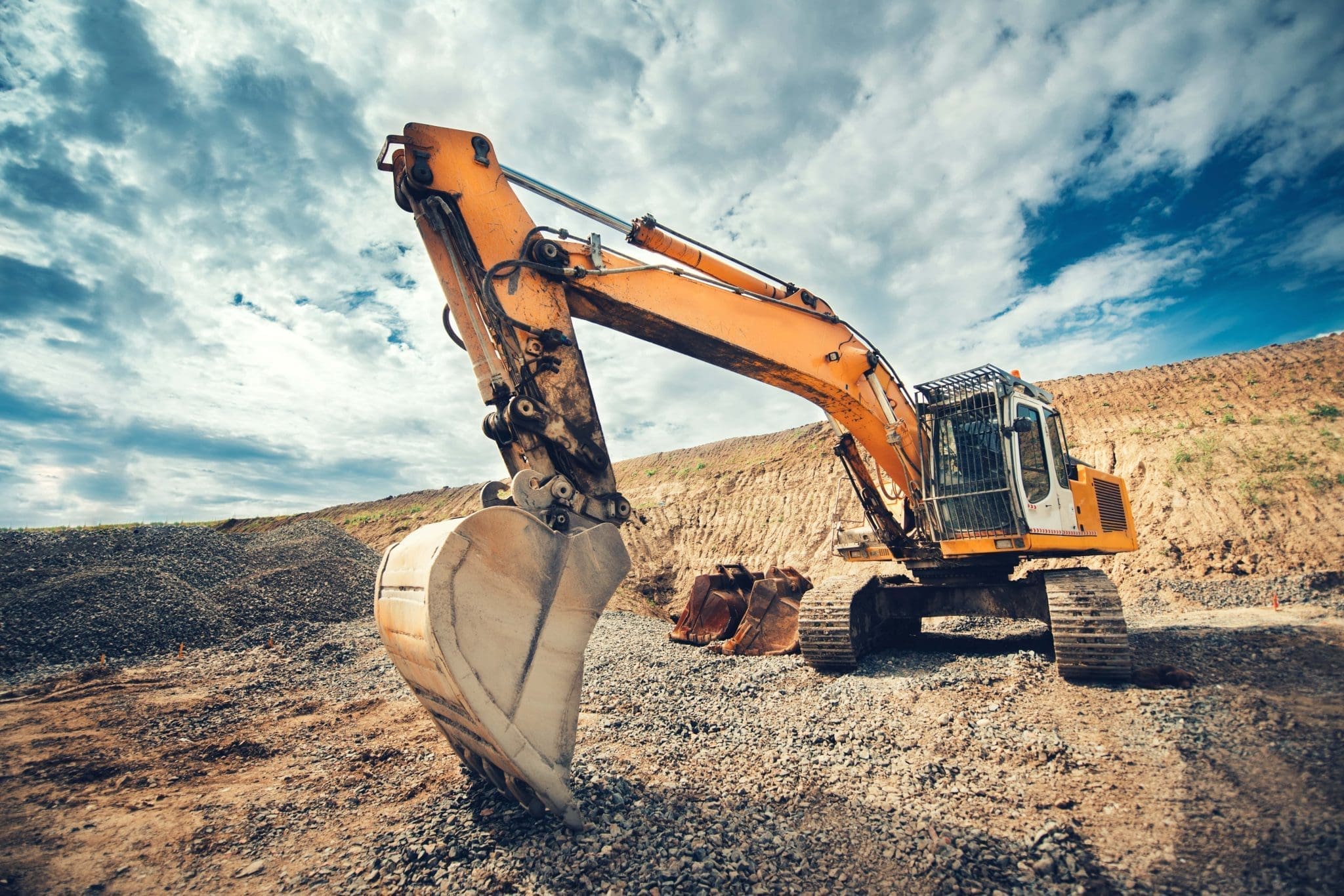 Read more about the article Excavators for Beginners: 5 Things to Know About Operating