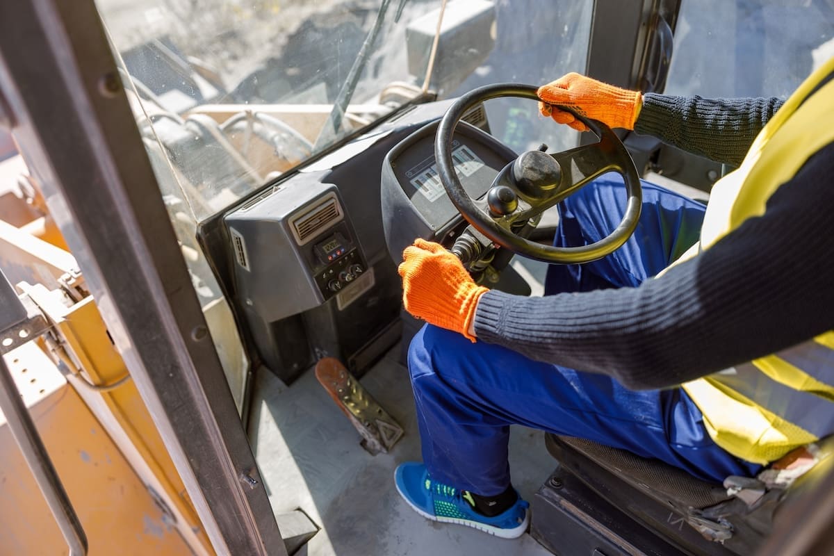 Read more about the article How to Become a Heavy Equipment Operator: Complete 2026 Career Guide